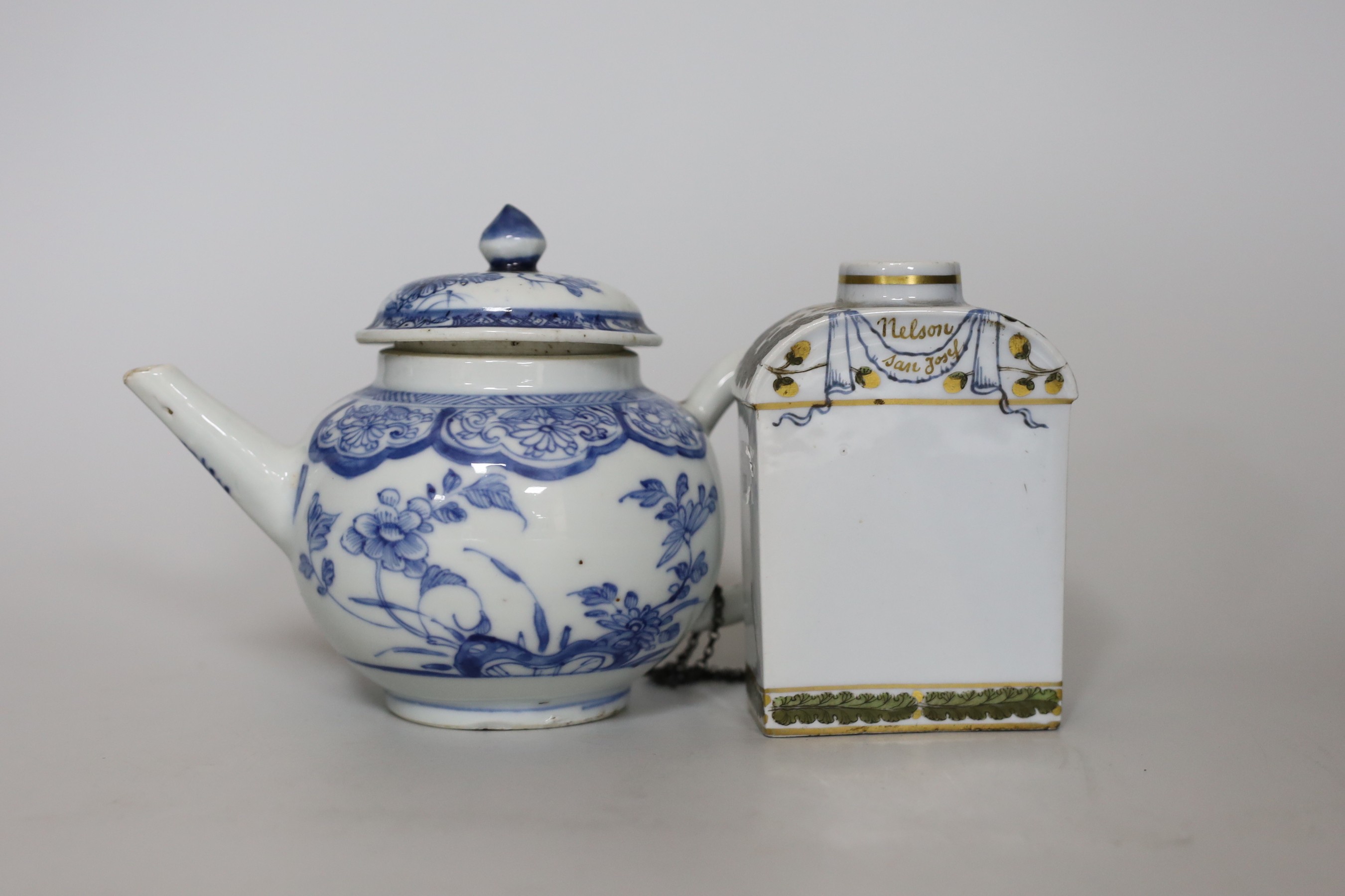 A group of Chinese Qianlong - Jiaqing porcelain tea wares, a rare snuff bottle and a French armorial tea caddy